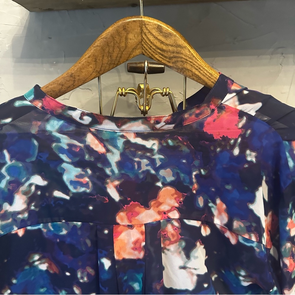 A.N.A. Multi Color Abstract Tunic Blouse Size Large - Picture 6 of 13